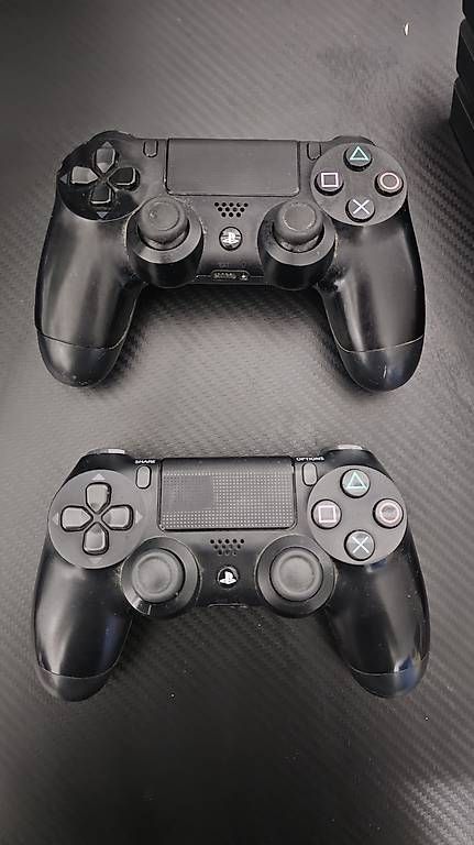 Sony Console: Playstation 4 Pro 1T + Controller und Spiele – Usato da Sils im Domleschg venduto da col_5rjr 1