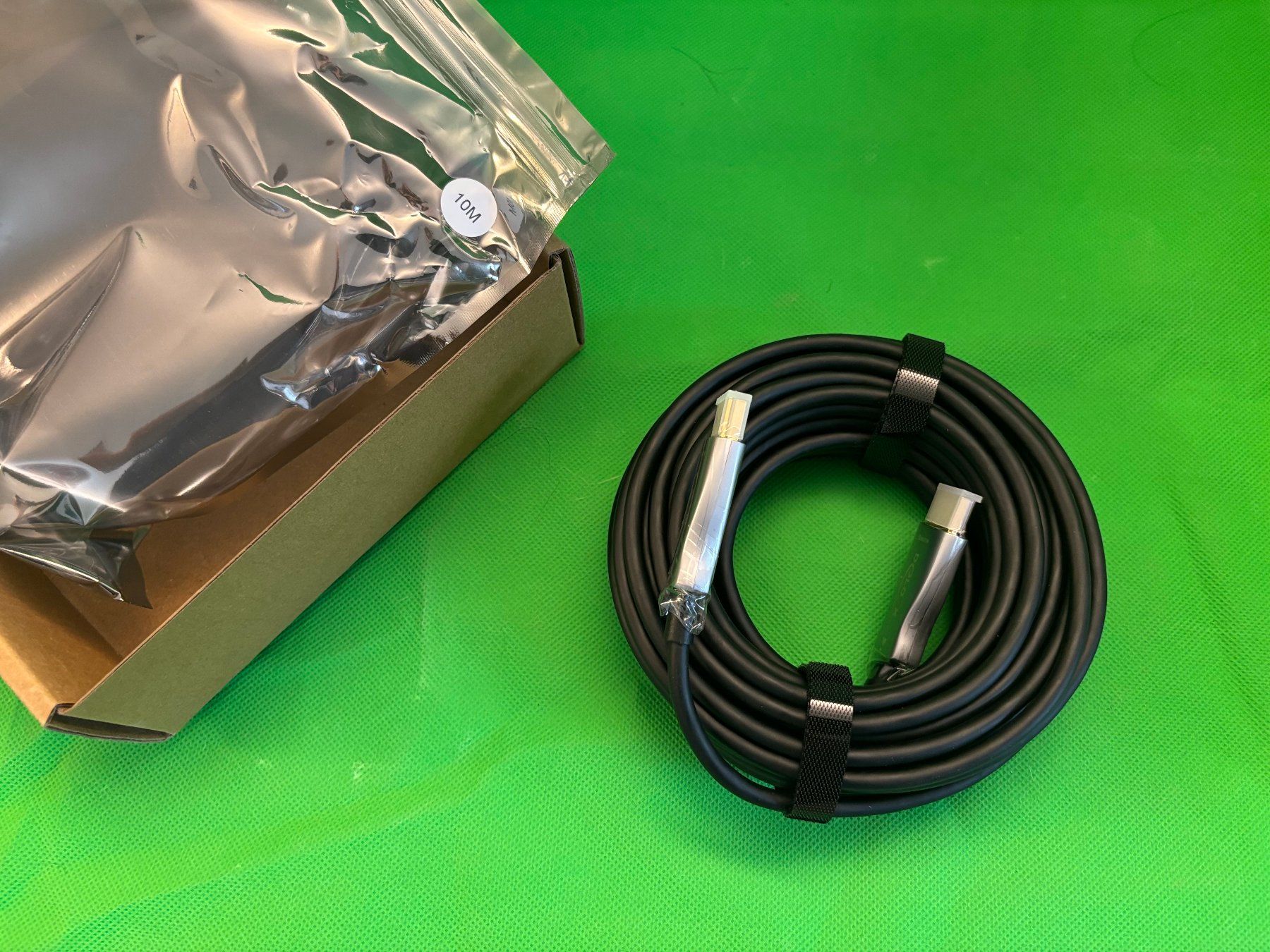 Cavi: Delock Optical HDMI Cable 10m – Nuovo e nell'imballaggio originale da Kilchberg ZH venduto da bionicdog 1