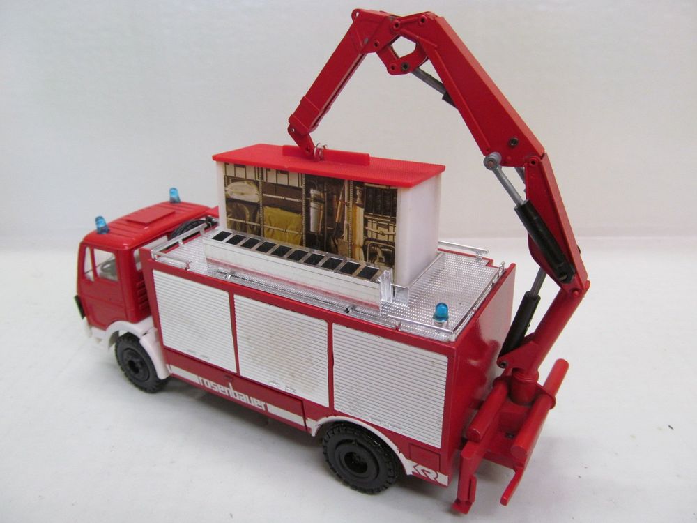 MERCEDES FEUERWEHR ROSENBAUER PIONIER AUFBAU 1:50 CONRAD (Gebraucht) in ...