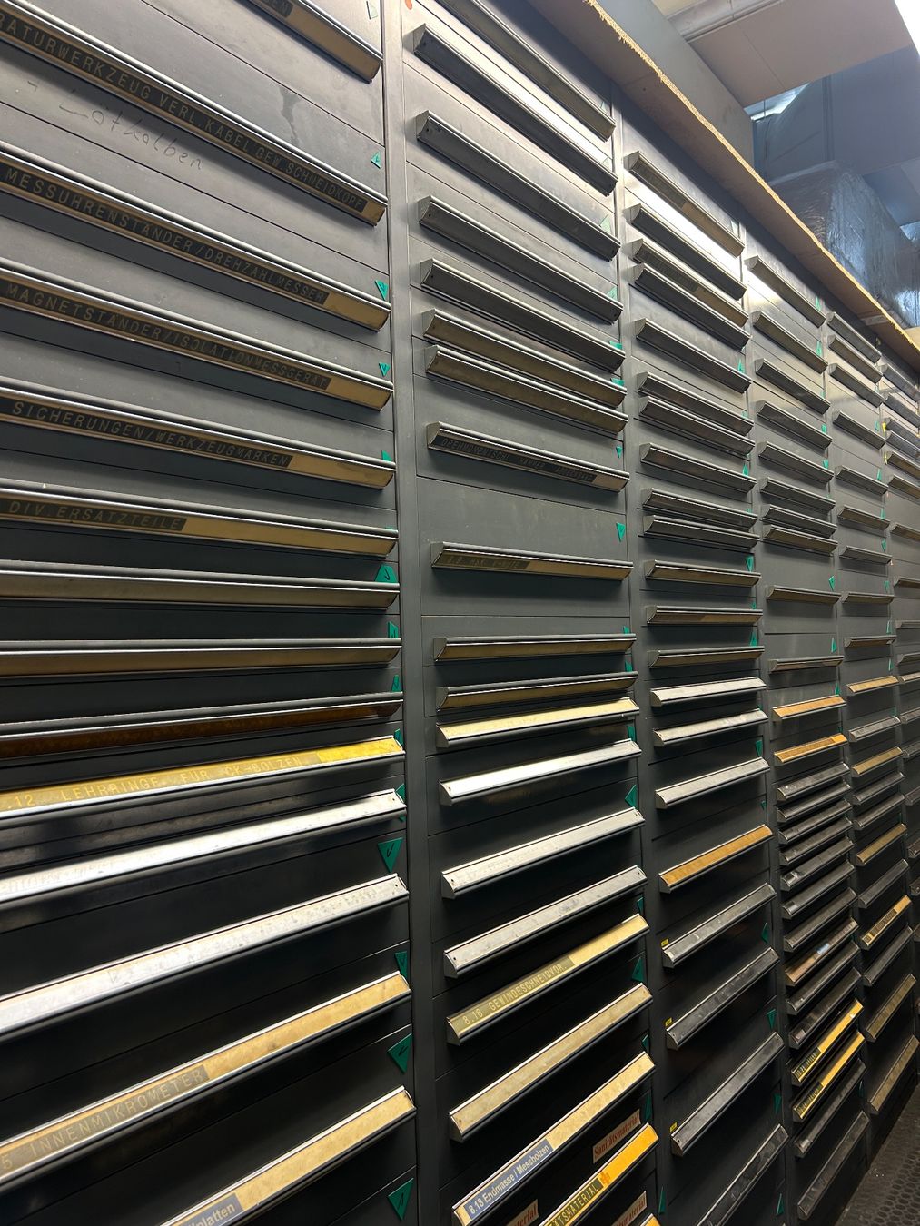 Vidmar Étagères: Schubladenwand Schwerlast VIDMAR 2x – D'occasion à Rothenfluh par BitterlinPartner