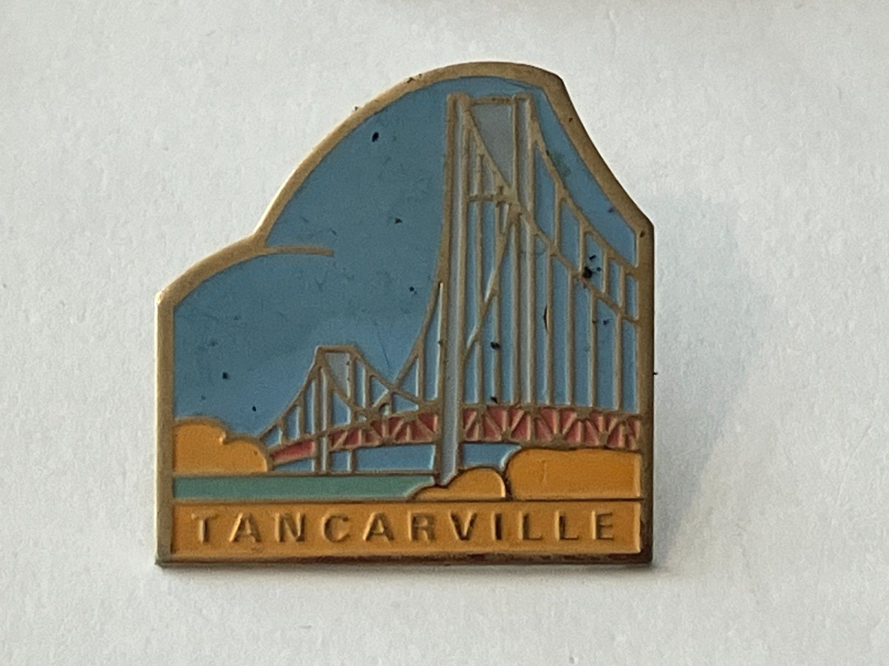 Placchette & Badge: 1 Pin Tancarville – Usato da Basel venduto da djwwpp