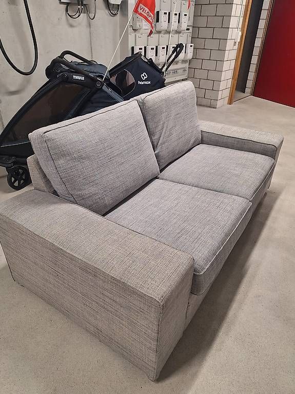 Divani: Zwei Sitz Sofa, grau – Usato da Tübach venduto da lor_kbn5
