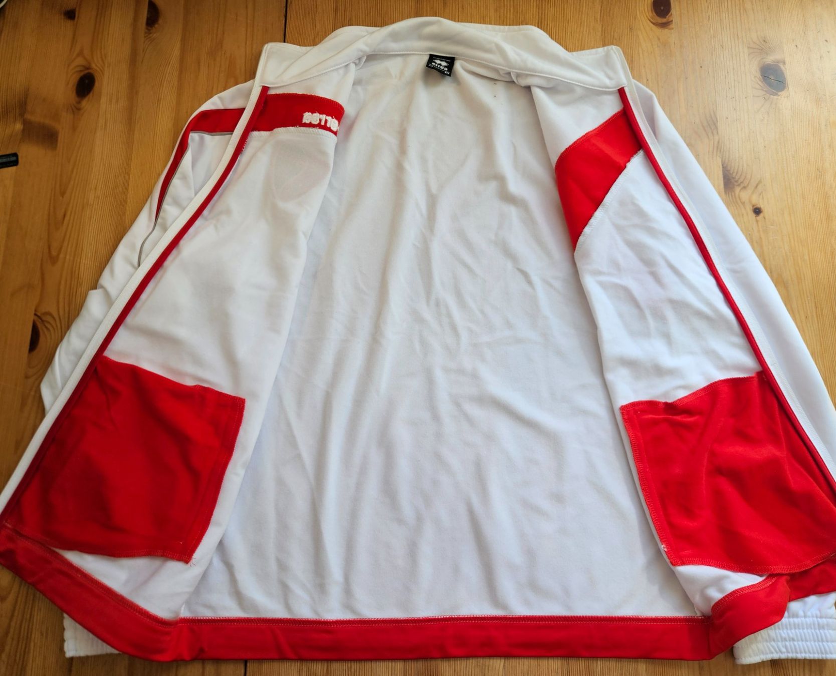 Canottiere & Pantaloni: FC Sion Jacke errea Grösse M FCS Sitten – Usato da Hägglingen venduto da United-Village-Trade 3