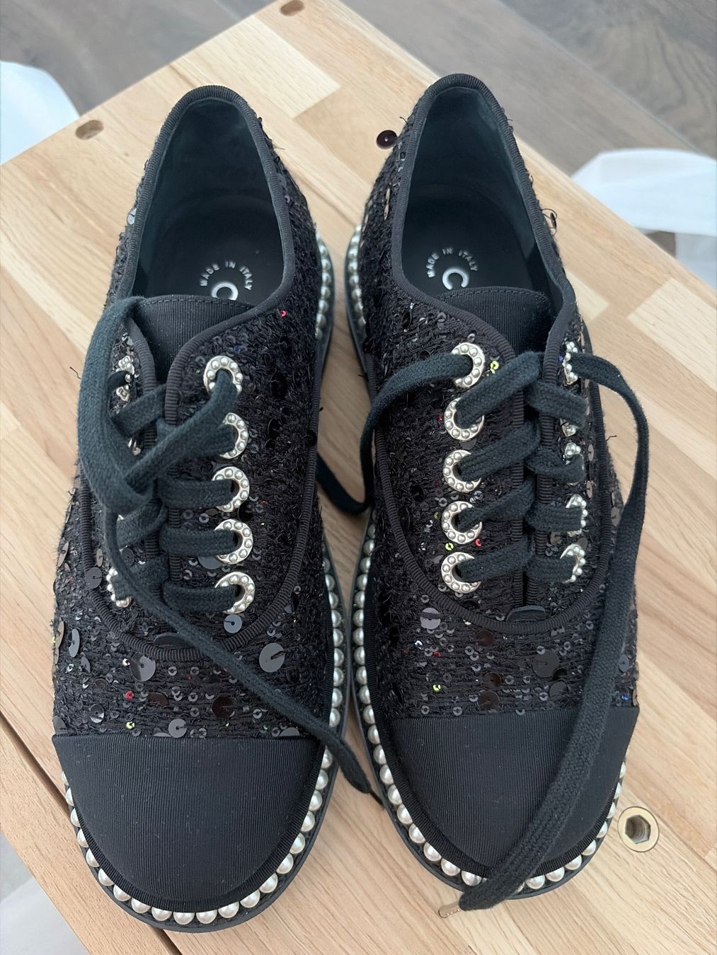 Chanel Scarpe da donna: LAST PRICE Chanel noires paillettes et perles – Nuovo (secondo la descrizione) da Cologny venduto da PINKCLOSET 2