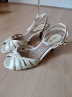 Sommersandalen mit Absatz in creme gold Gr. 39