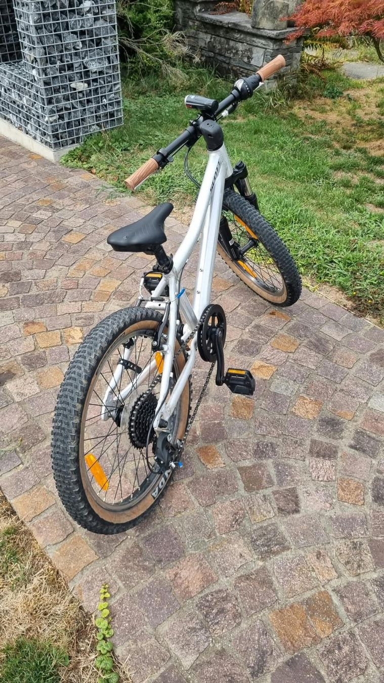 Scott Vélos: Scott Scale 20 Bike Silver – D'occasion à Wallisellen par Anita123 1
