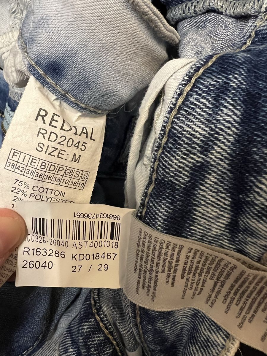 Kleiderpakete: 3 Stück Jeans & 1 Stück Hose – Gebraucht aus Oberentfelden von Dianaaaaaa 1