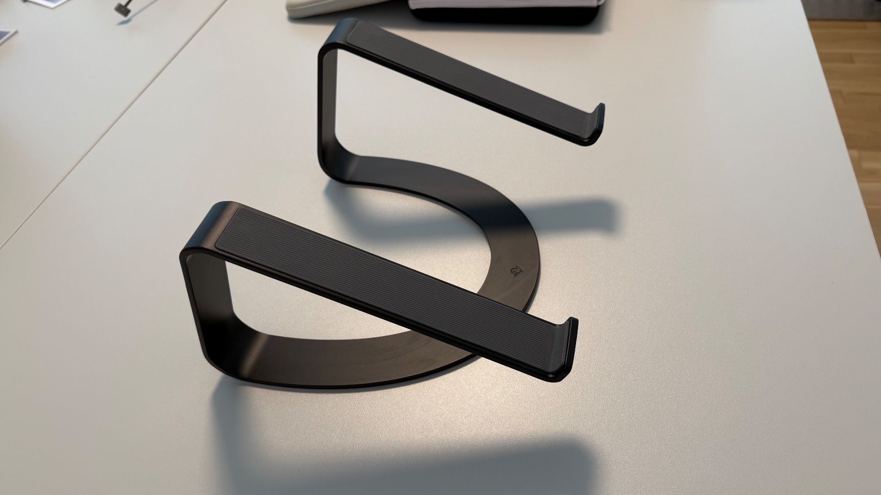 Racks & Supports: Twelve South Curve Laptopständer – D'occasion à Brunnen par Moona22 1