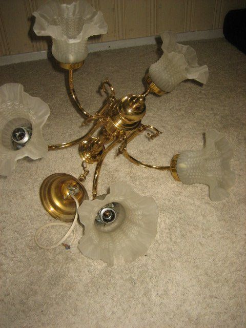 Lustres & lampes de plafonds: Kronleuchter mit 5 Leuchten – D'occasion à Winterthur par pf02 7