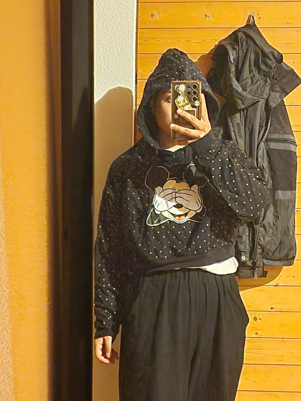 Pulls et sweat-shirts: Pullover micky mouse – D'occasion à Wil SG par zeh_pck9