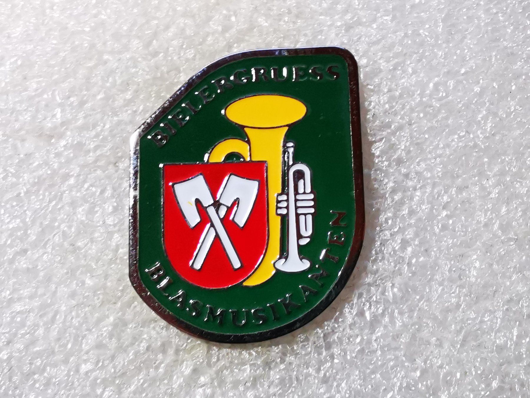 Placchette & Badge: Ansteckpin 56: Bielergruess Blasmusikanten – Usato da Oppligen venduto da Pin-Fall-Shop