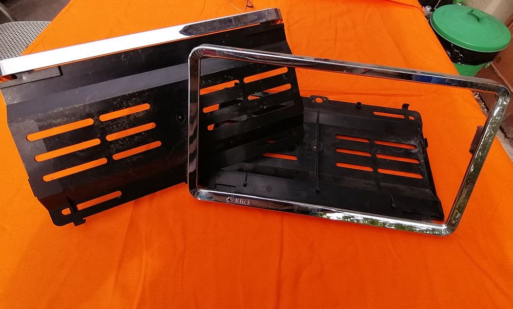2 Stk. Autonummer Halter Swissklick Hochformat 3