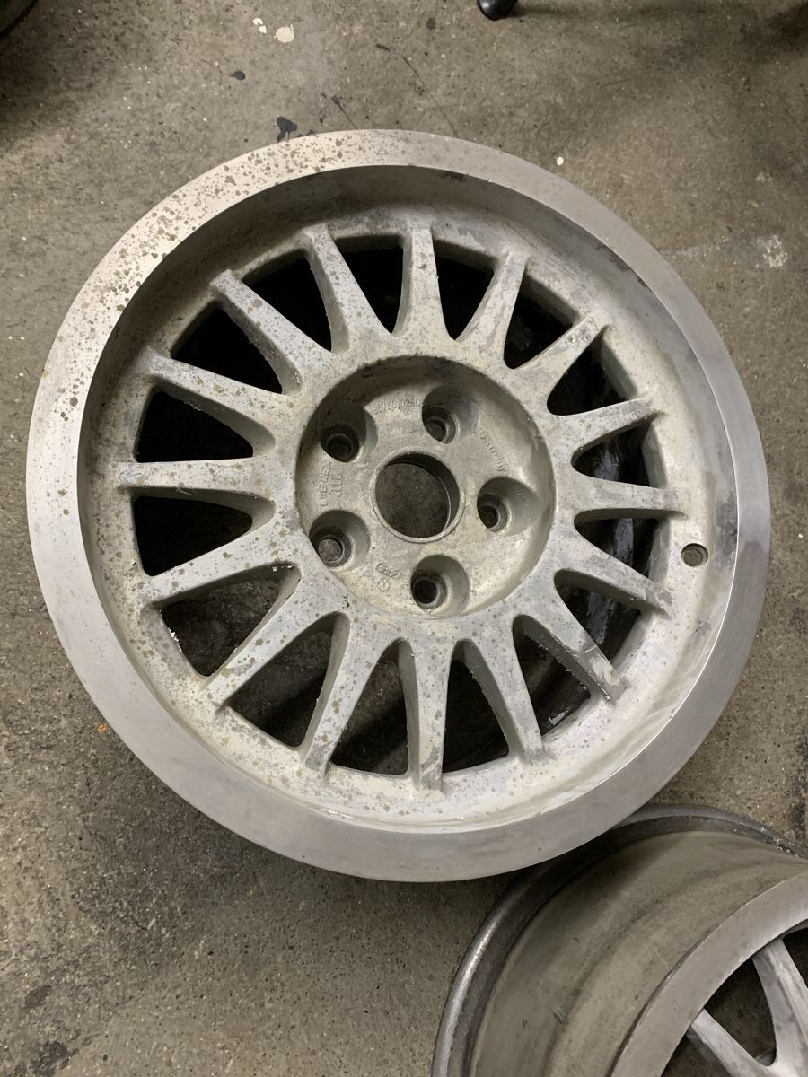 Audi Cerchioni: 4Stk. Originalfelgen zu Audi Ur-Quattro – Usato da Lostorf venduto da Knipex 2