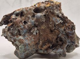 Sieber Achat bzw. mittelalterliche Blauschlacke (589)