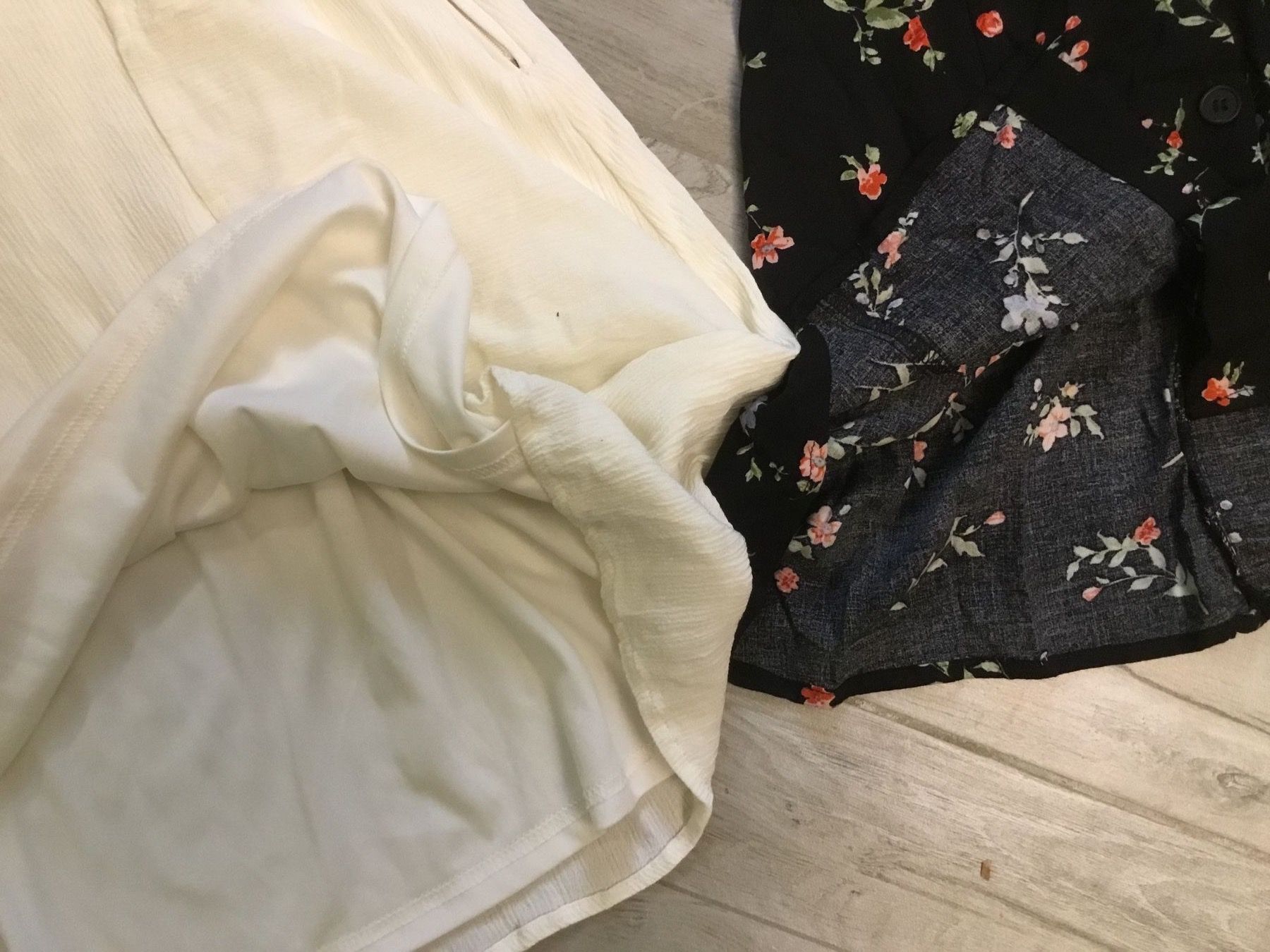 H&M Vestiti: 2 süsse H&M Sommerröckli Gr.32+34 – Usato da Obergerlafingen venduto da cabo4 3