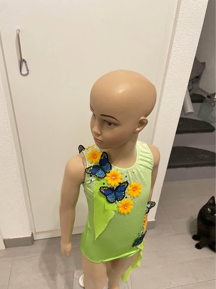 Allestimento di negozi e stand fieristici: Mannequin vitrine enfant – Usato da Yvonand venduto da Aubry.Aurelie 3