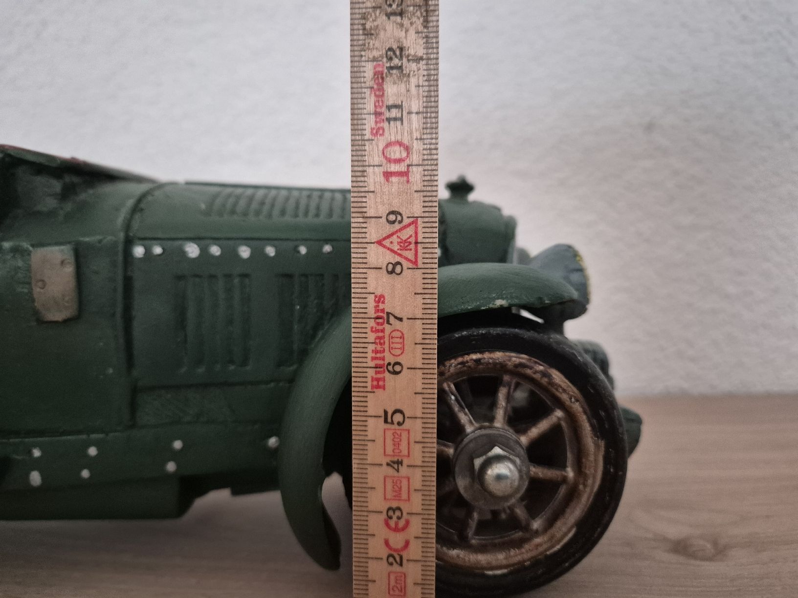 Modellautos: Modellauto 1:12, 1:14? Holz? – Gebraucht aus Neuhausen von sou_t9p8 8