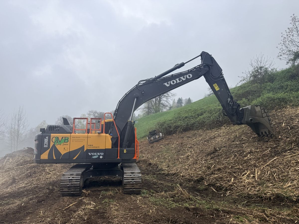 Volvo Bagger: Volvo EC 200 enl – Gebraucht aus Leontica von Beretz_94 3