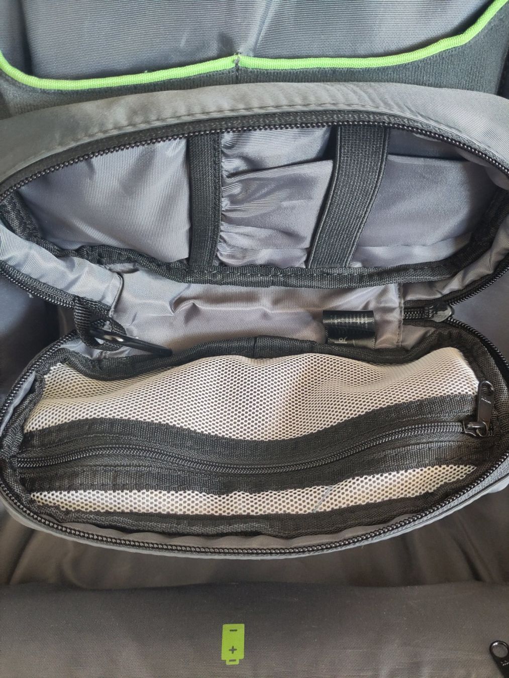 Zaini: Rucksack mit vielen Innentaschen – Nuovo (secondo la descrizione) da Zürich venduto da Hoernli123 7
