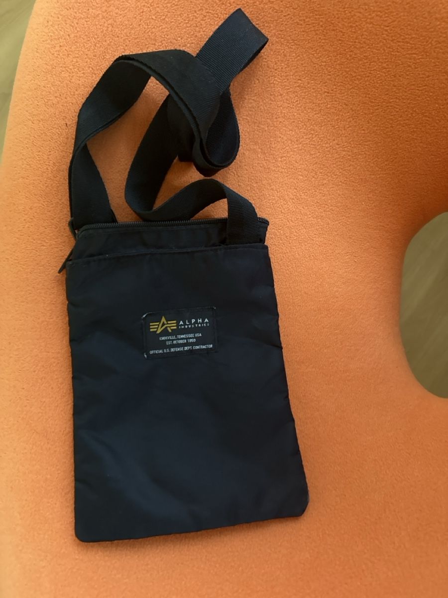 Alpha Industries Sacs: Umhängetasche Alpha Industries – Neuf (Voir description) à Buochs par jus_n97b 1