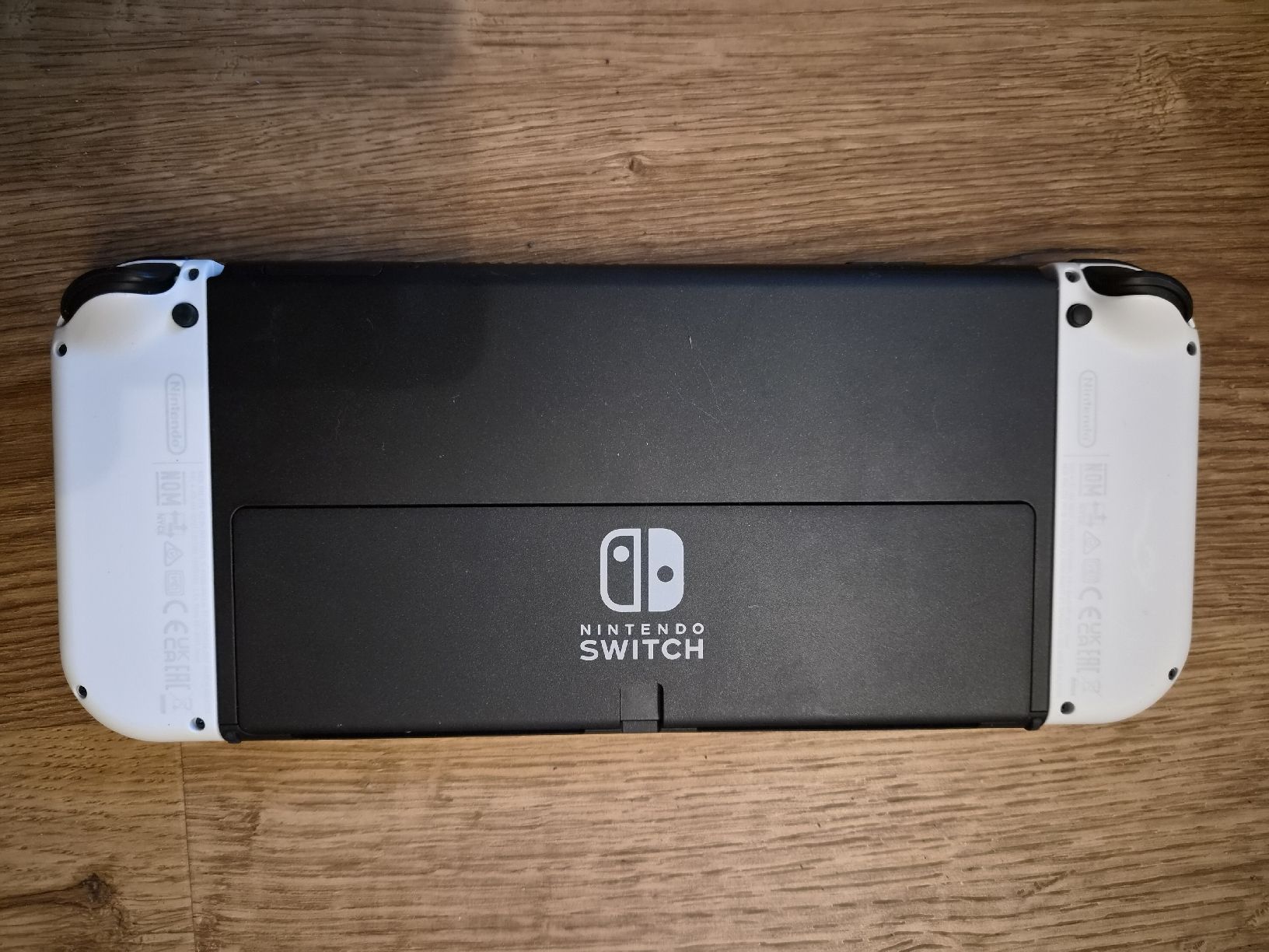 Nintendo Konsolen: Nintendo Switch OLED-Modell + Etui – Gebraucht aus Unteriberg von okb91 1