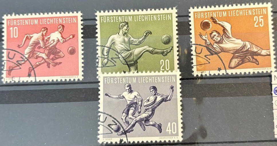 Tous les timbres: Fürstentum Liechtenstein – D'occasion à Nidau par sch_l8zp