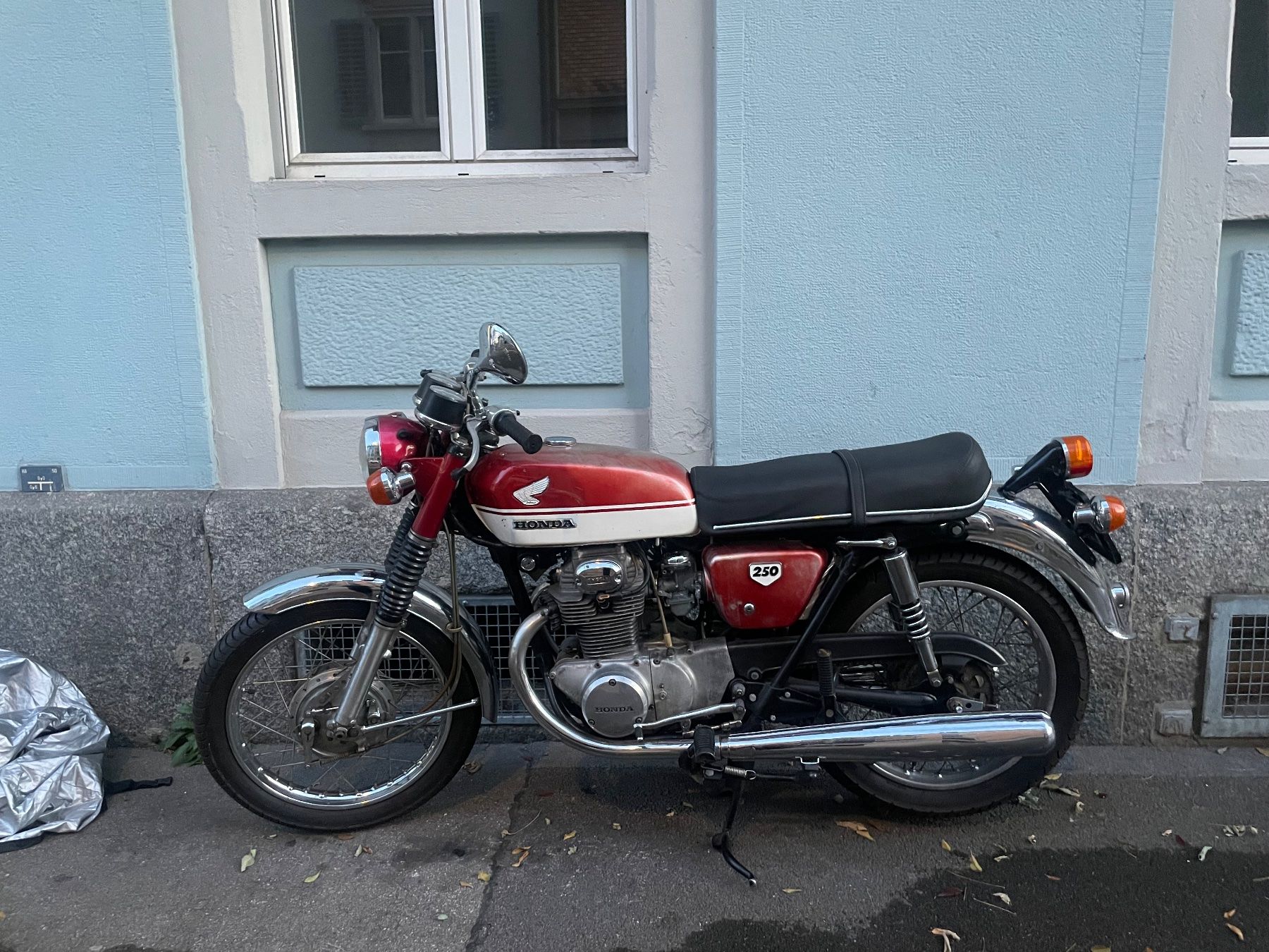 Altro: Honda CB250 - 1971 - Oldtimer - Restaurationsprojek – Usato da Zürich venduto da vilhenag 1