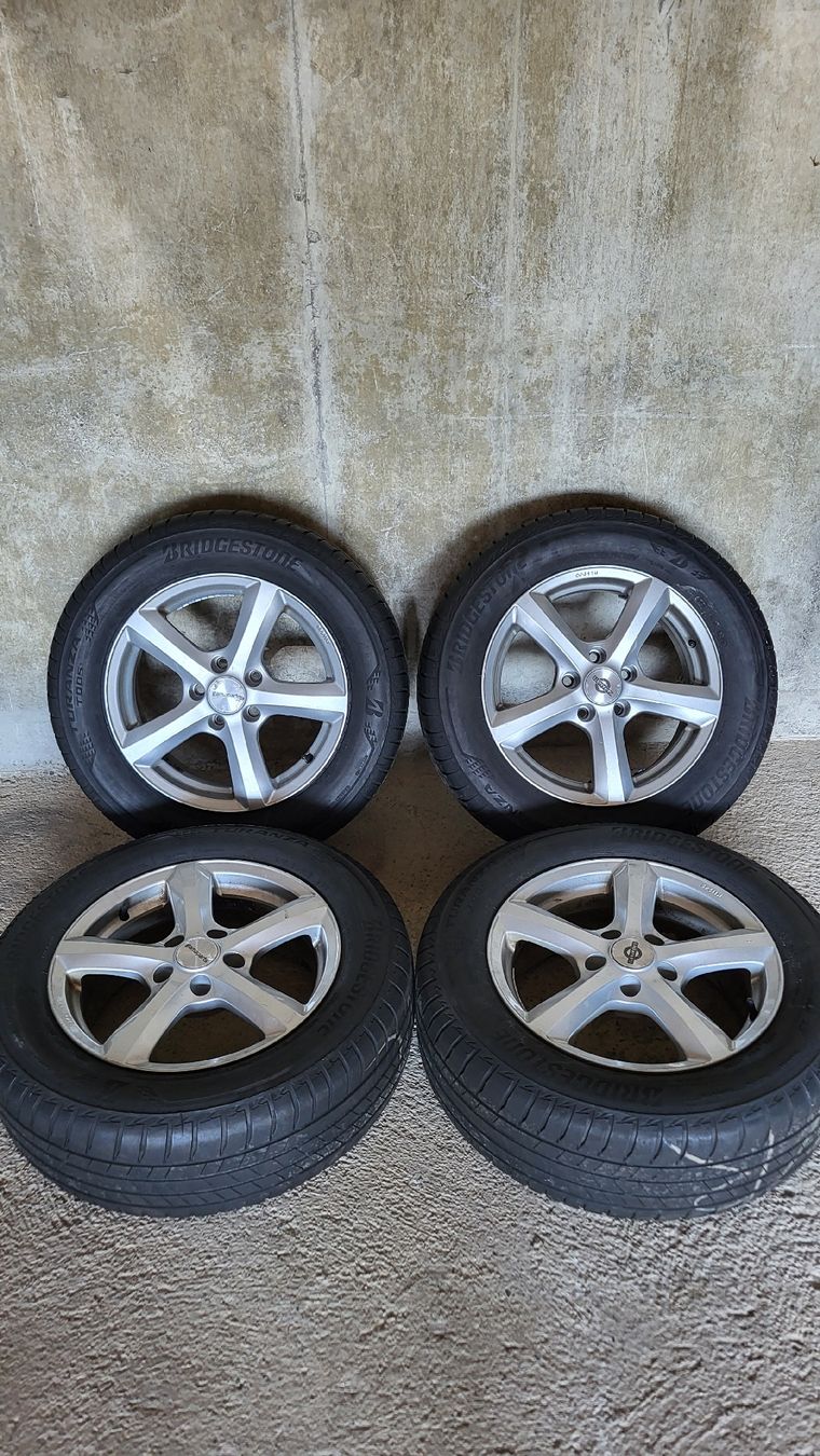 Pneumatici & Ruote complete: Vw Passat Sommerräder Gamaparts – Usato da Besenbüren venduto da rst79