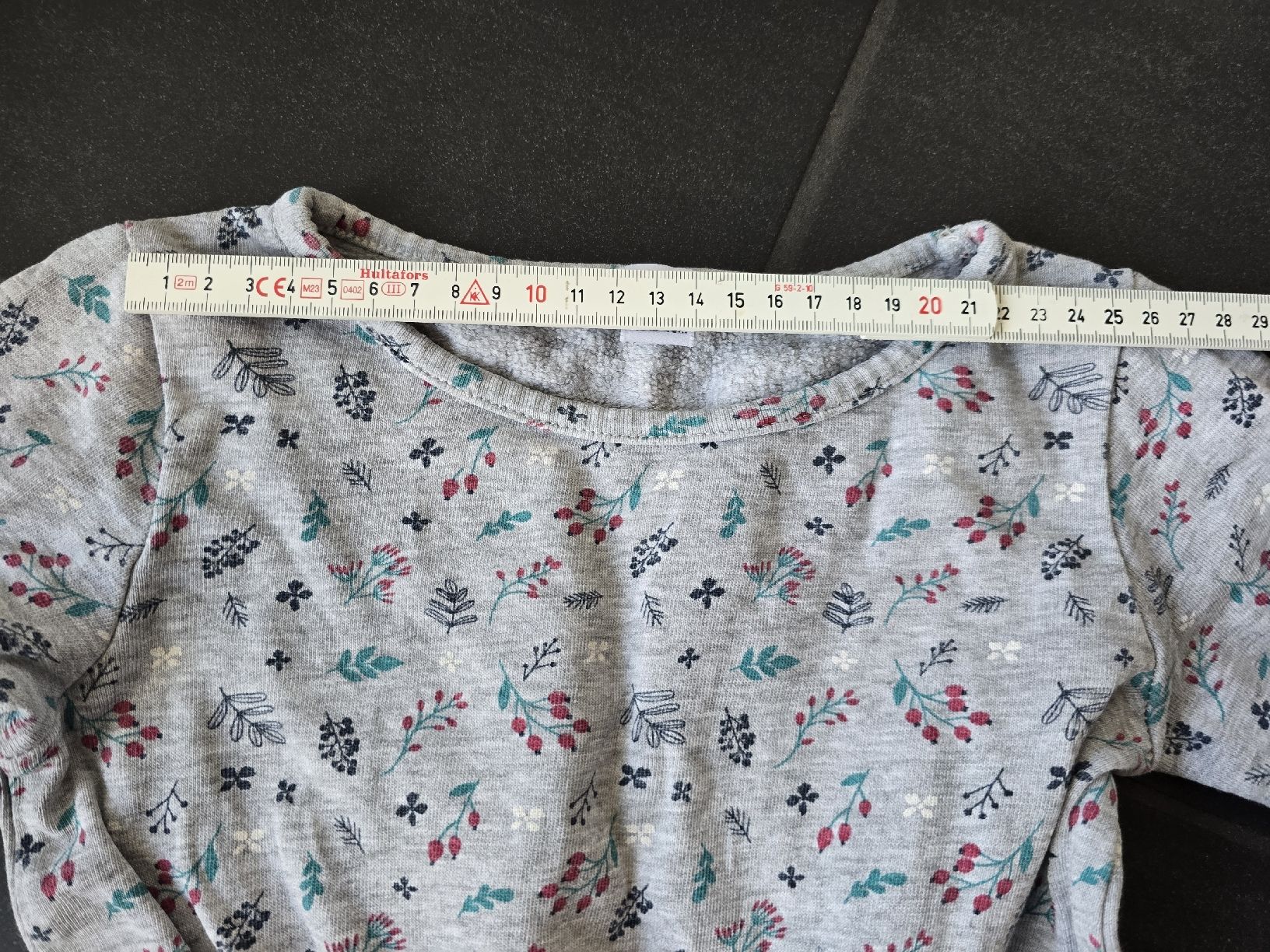 Vestiti & Gonne: Mädchen Kleid/Longpulli mit Blumenmuster Grösse 110-116 – Usato da Unterentfelden venduto da Panda-87 2