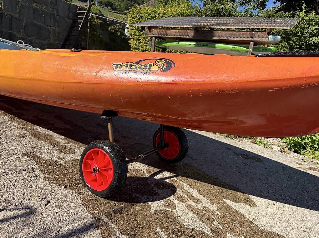 Bateaux: Canoë kayak – D'occasion à La Neuveville par a_b_z9q8 2