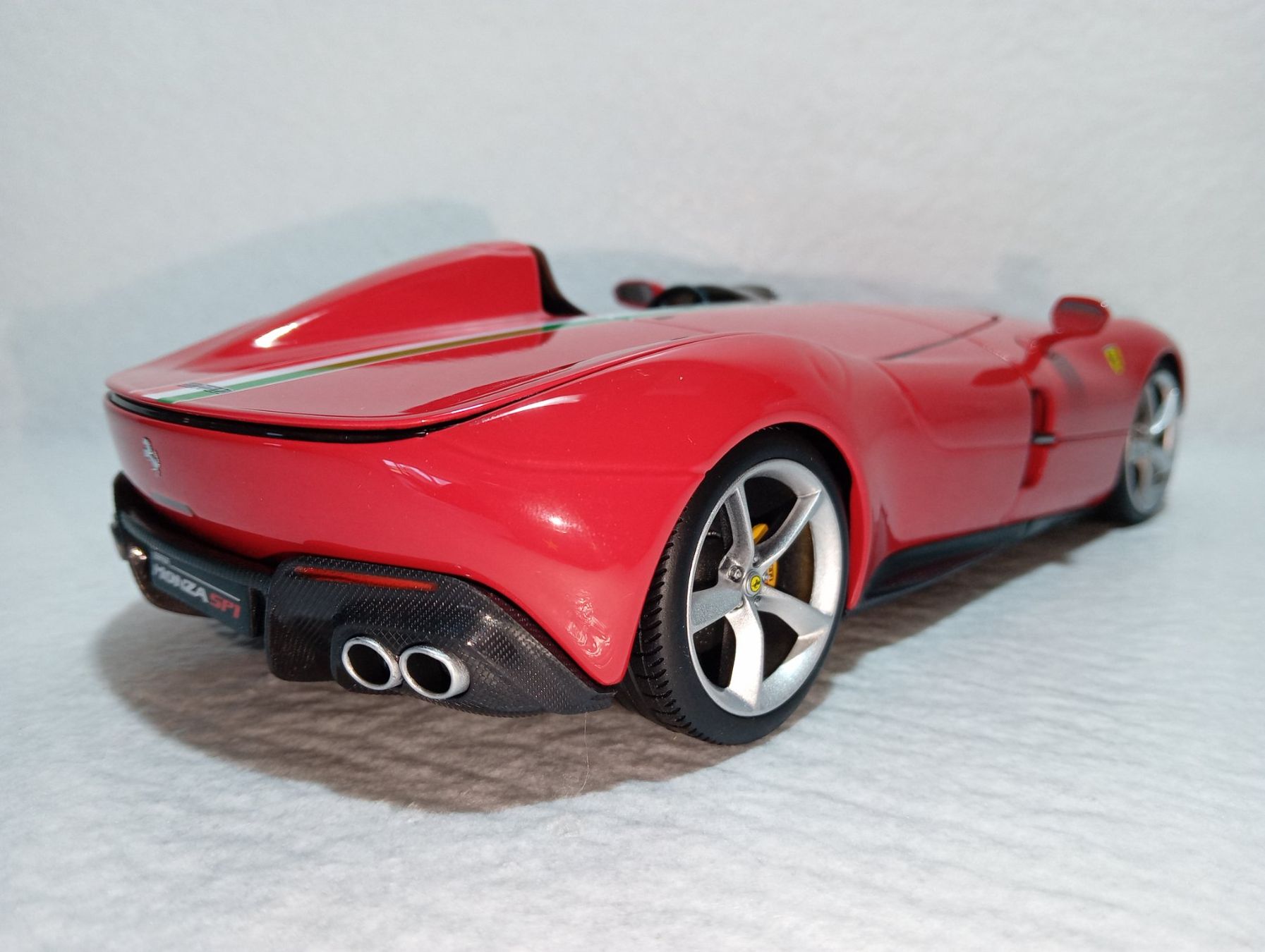 Bburago Modellini d'auto: Ferrari Monza SP1 – Nuovo e nell'imballaggio originale da Huttwil venduto da Secondtrain 1