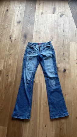 Damenjeans mit Stickerei, Grösse s