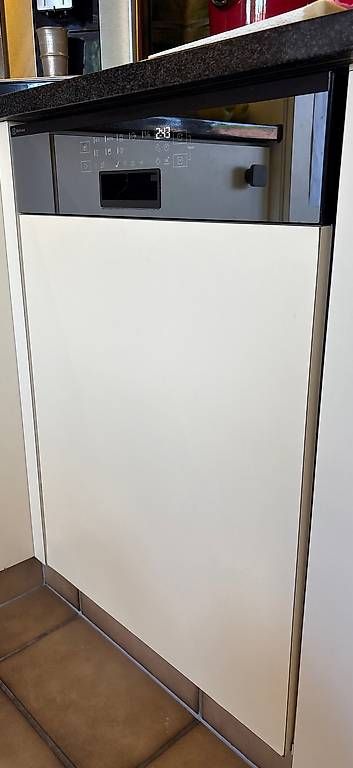 Geschirrspüler: Electrolux Geschirrspüler – Gebraucht aus Benglen von Neuz 1