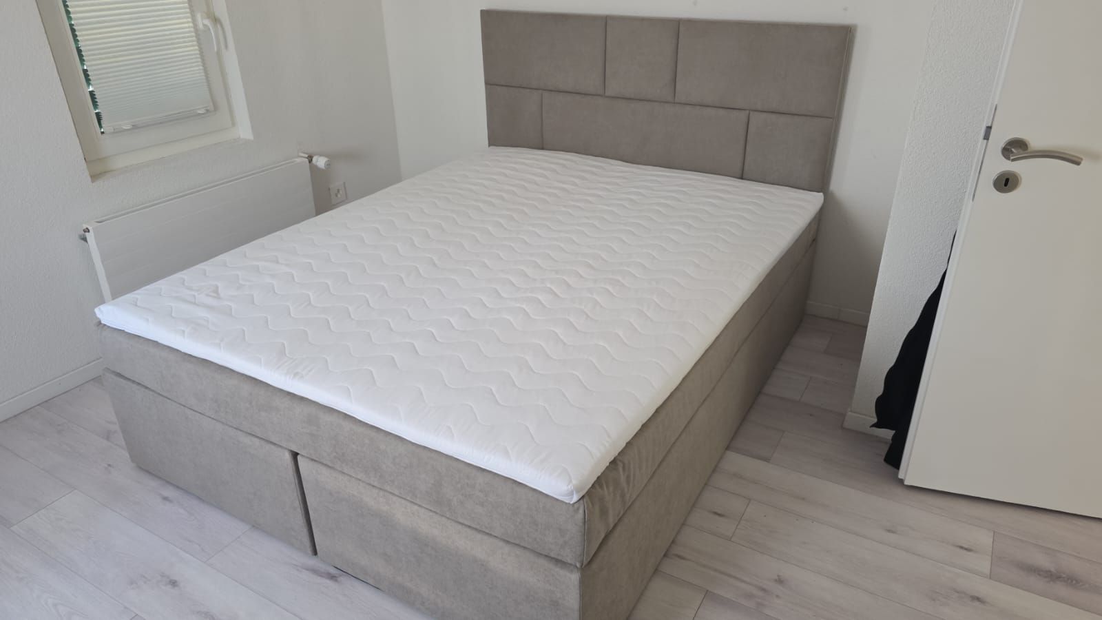 Conforama Lits: boxspringbett  – D'occasion à Siebnen par roj_98j9