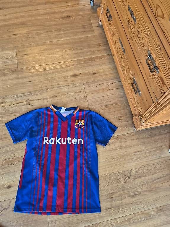 Leibchen & Hosen: Barca trikot  – Gebraucht aus Thun von Lexu4444