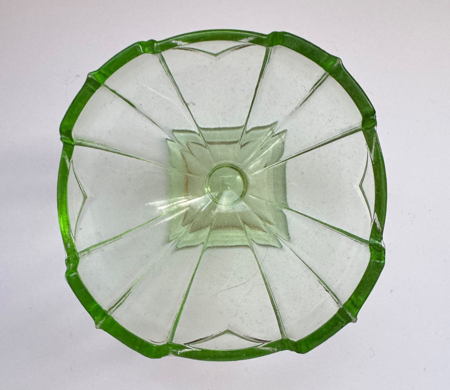Bicchieri: Art Deco Schälchen grün Glas – Usato da Grabs venduto da Barbstucky 4