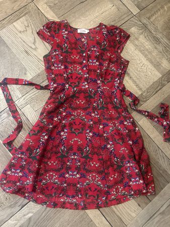 Kurzes Sommerkleid von Louche