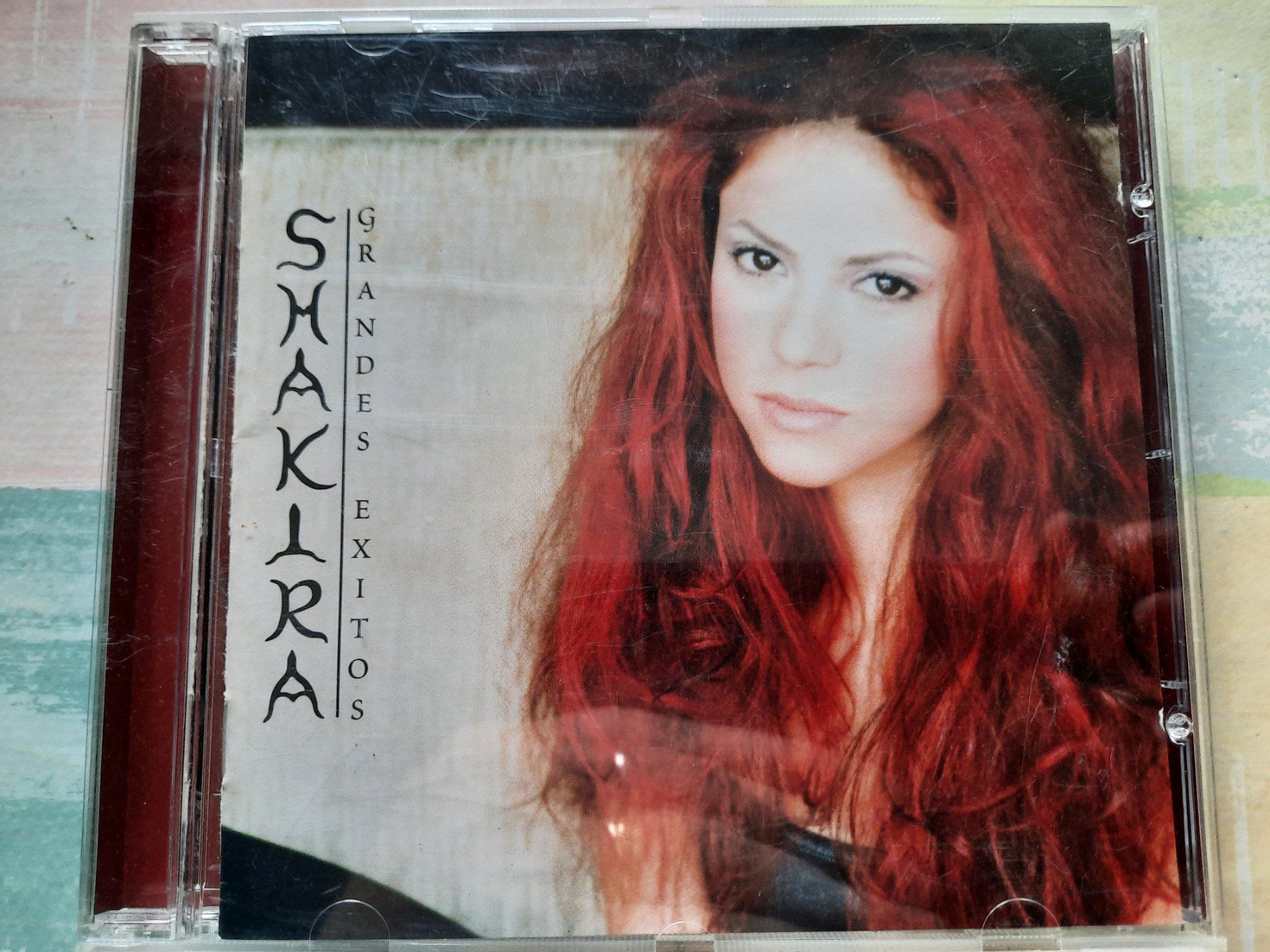 CD: CD Shakira - Grandes Exitos – Usato da Pully venduto da bro_n52j