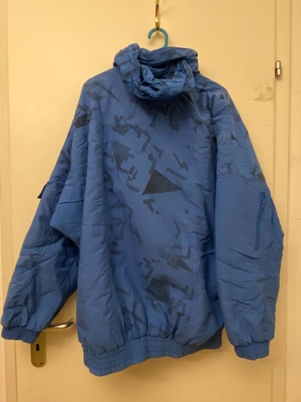 Giacche: Blaue Jacke im 80er Stil – Usato da Piazzogna venduto da edw_rbf9 1
