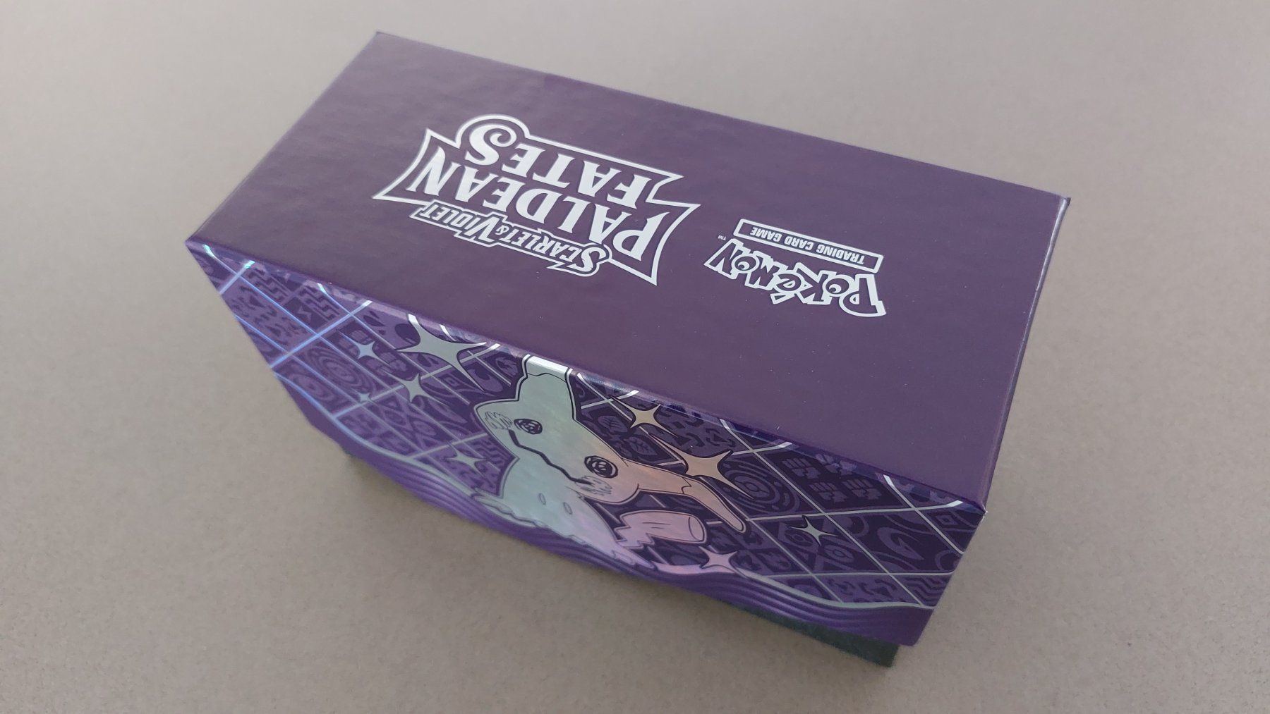 Pokémon Carte collezionabili: Paldean Fates - Mimikyu Etb - empty – Usato da Bellinzona venduto da Pagur 1