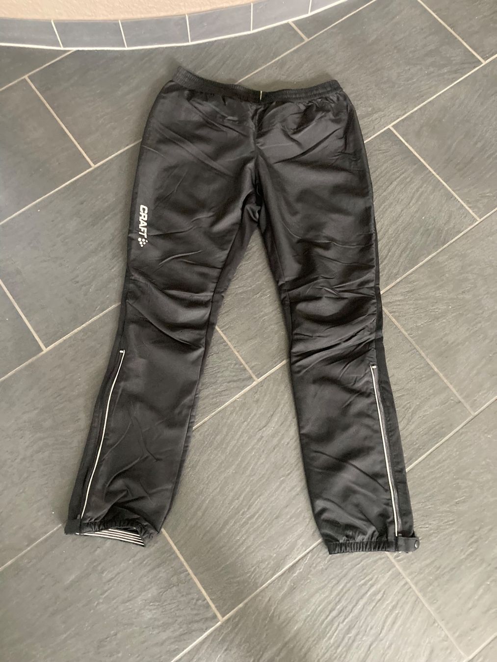 Craft Pantaloni: CRAFT Sporthose gr. L – Nuovo (secondo la descrizione) da St. Ursen venduto da B1993