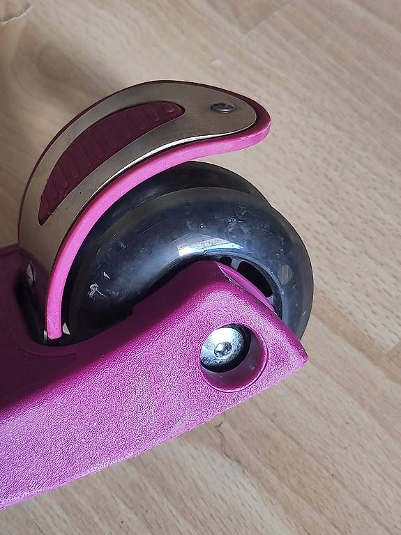 Kickboard: Micro Maxi Scooter LED – Gebraucht aus Pfäffikon ZH von splaeh 2