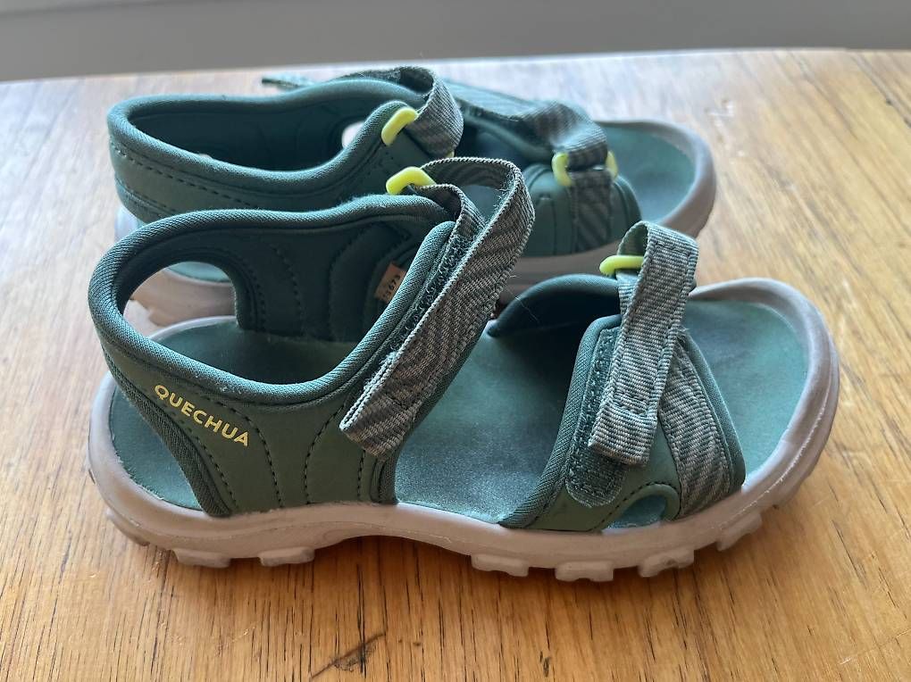 Scarpe per ragazzi: Sandalen Quechua Gr. 30/31 – Usato da Hausen am Albis venduto da Be13