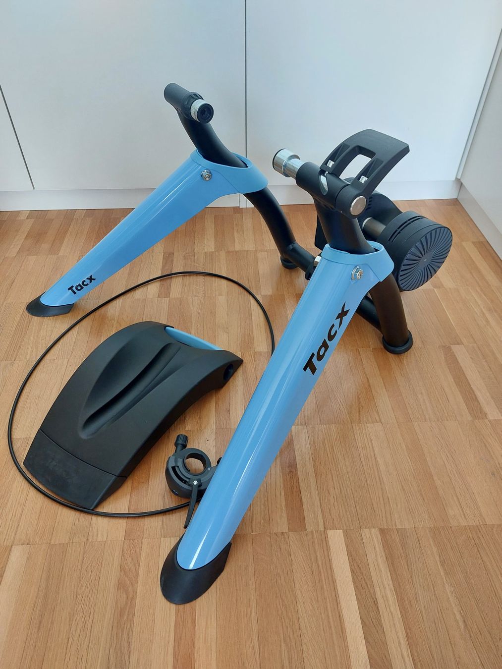 Tacx Vélos d'appartement: Rollentrainer Tacx Boost – D'occasion à Reinach BL par Oelfkeller 1