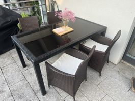 Gartentisch mit 4 Stühlen Polyrattan Glasplatte guter Zustan