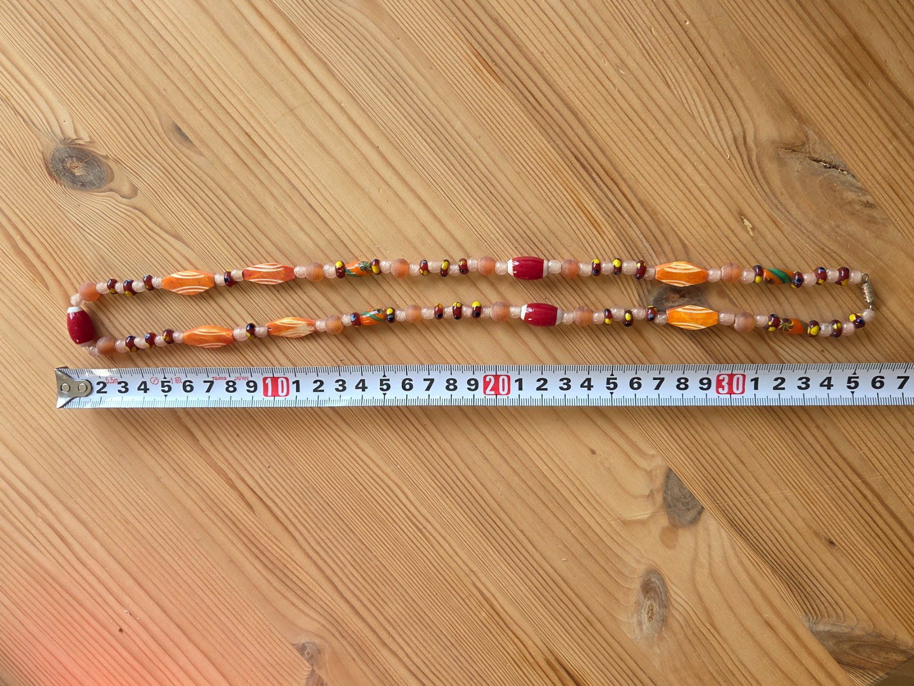 Catenine: Halskette mit Glasbeads, orange, weiss – Usato da Liestal venduto da ITOlio 1