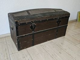 Antike Holztruhe
