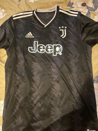 Juventus Away 2022/23 adidas Chiesa 7