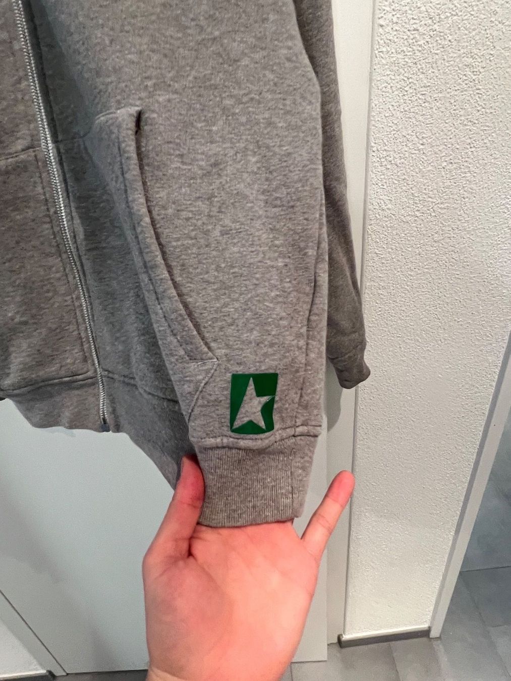 Golden Goose Maglioni & Felpe: Golden Goose Hoodie – Usato da Dielsdorf venduto da Anthony111 2