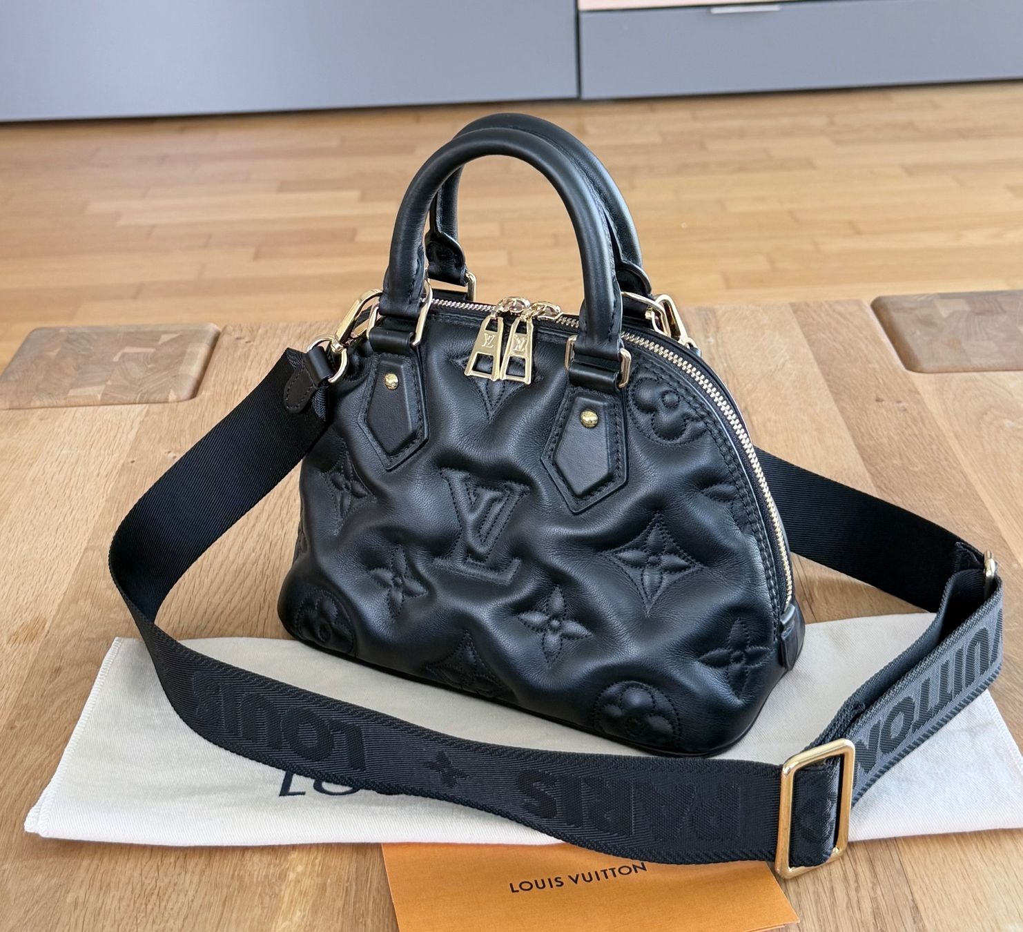 Louis Vuitton Taschen für Damen: Louis Vuitton Alma BB – Gebraucht aus Reinach AG von RobbisB 4